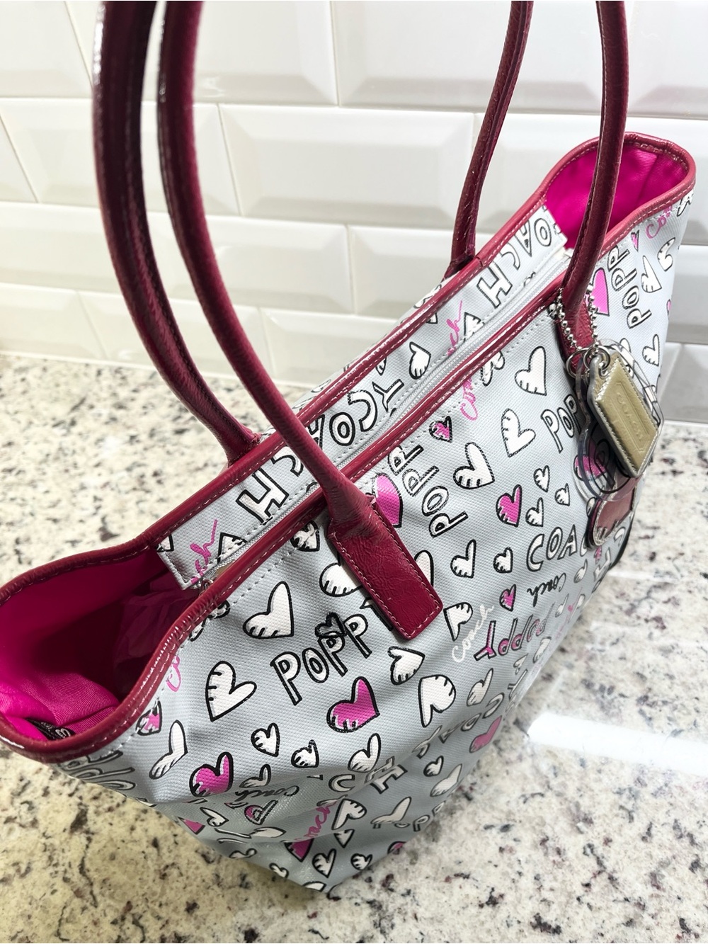 Coach Poppy Graffiti Hearts Tote EUC - Picture 7 of 13